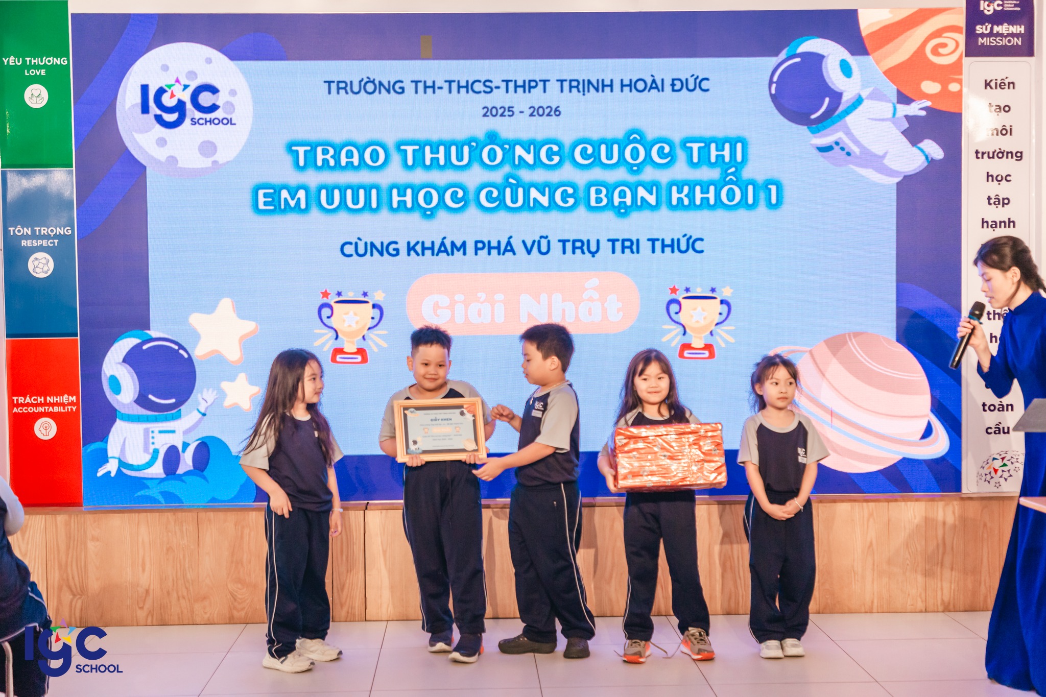 Hoạt động lớp 1